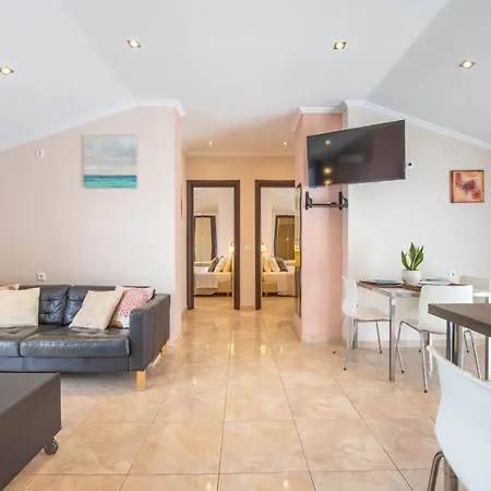 Galini And Penthouse Apartment