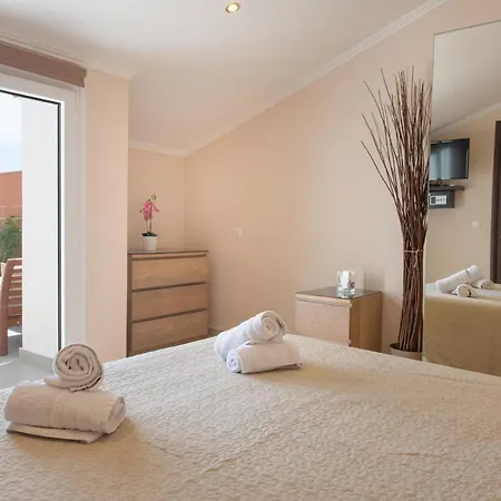 Apartment Galini And Penthouse Mesongi