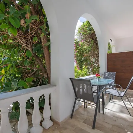 Galini And Penthouse Apartment