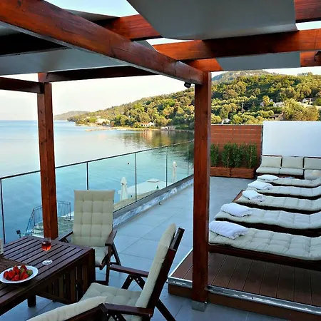 Galini And Penthouse Apartmán Mesongí