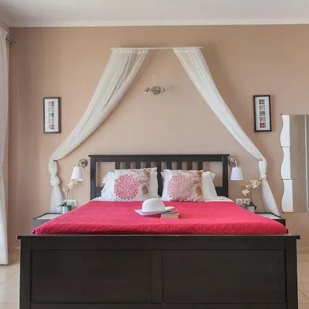 Galini And Penthouse 메손기